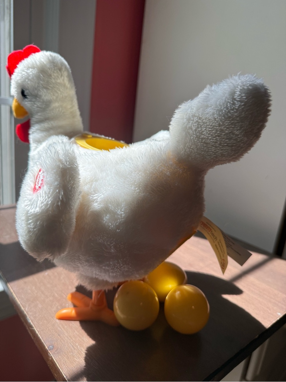 Dancing chicken!🐓 Dances and lays eggs. Plush White Chicken Toy - Picture 4 of 7